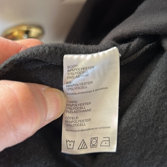 NWOT Comfortable Capsule Hoody Sweater. XL Brand-FREE FWD. New never wor… - Picture 7 of 7